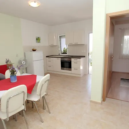 Apartman With Parking Space Mavarstica, Ciovo - 11563